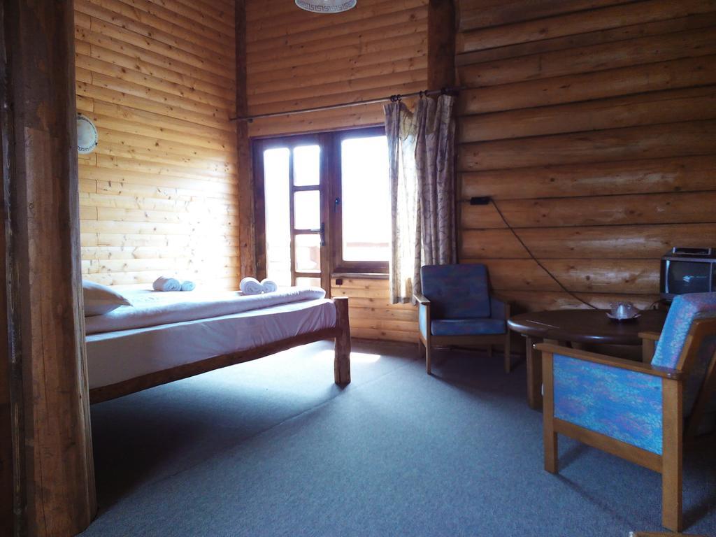 Casa Muntelui - Sambata Guest House ซิมบาตา เด ซุส ห้อง รูปภาพ
